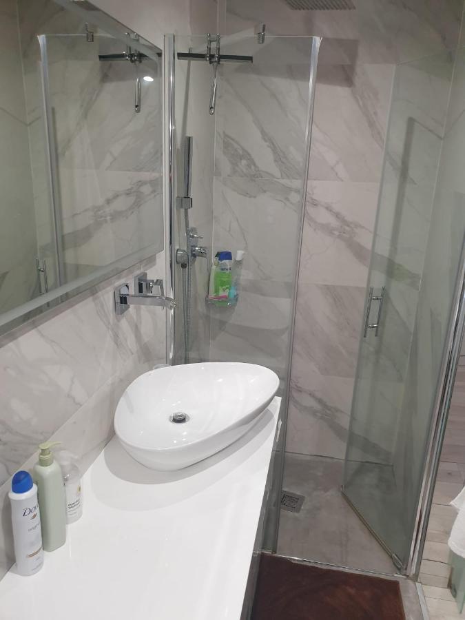 Atico Con Terraza Y Jacuzzi En El Centro Apartment Valencia Ngoại thất bức ảnh