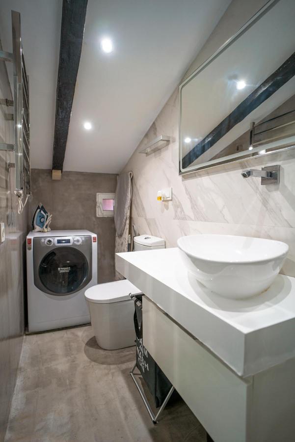 Atico Con Terraza Y Jacuzzi En El Centro Apartment Valencia Phòng bức ảnh